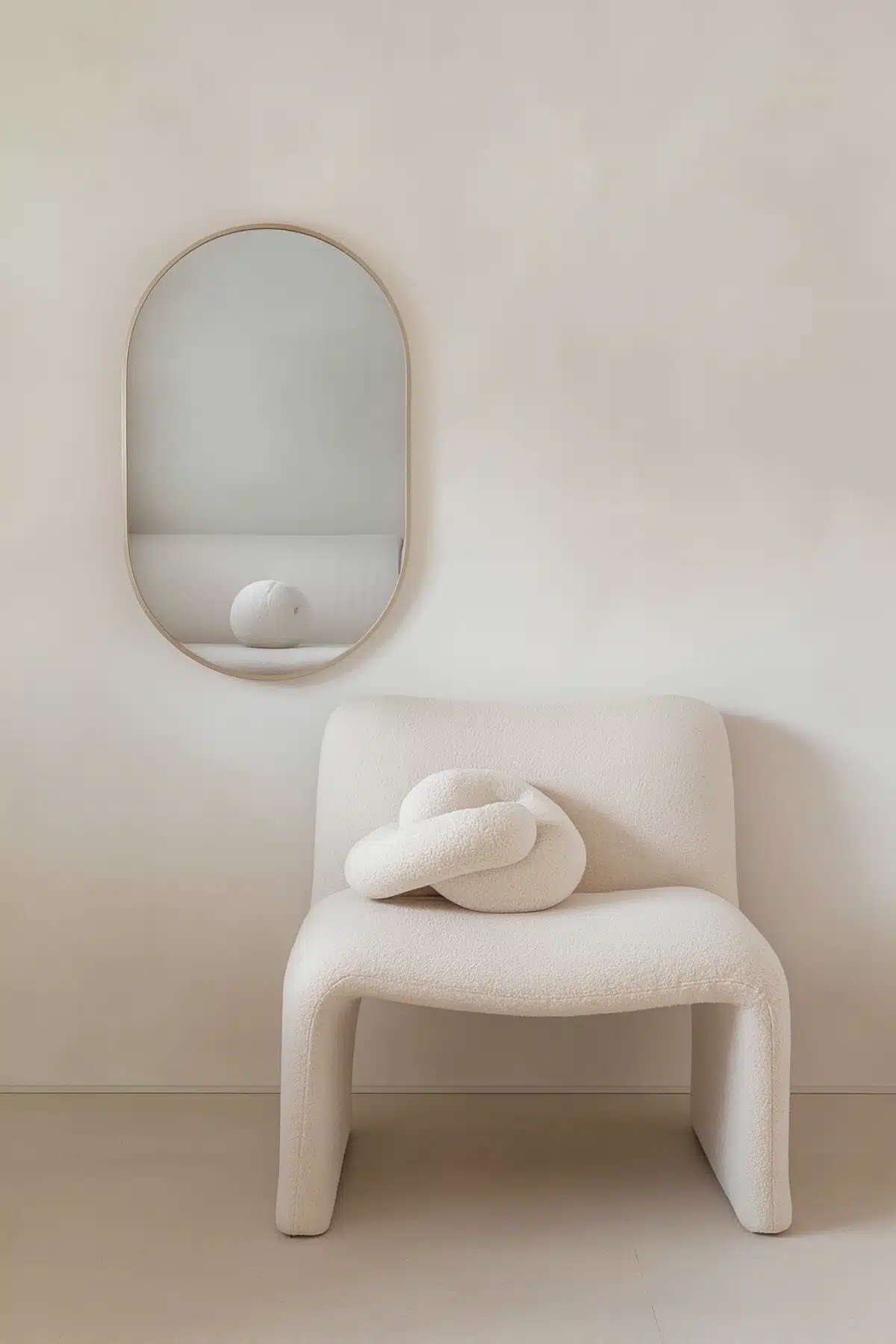 Lara ovale spiegel 80x50 cm greige