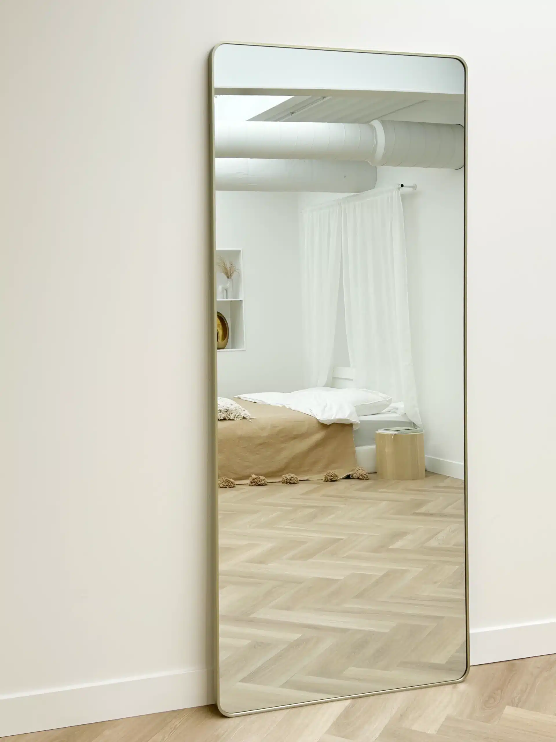 Ivar afgeronde hoek spiegel 210x90 cm greige 4