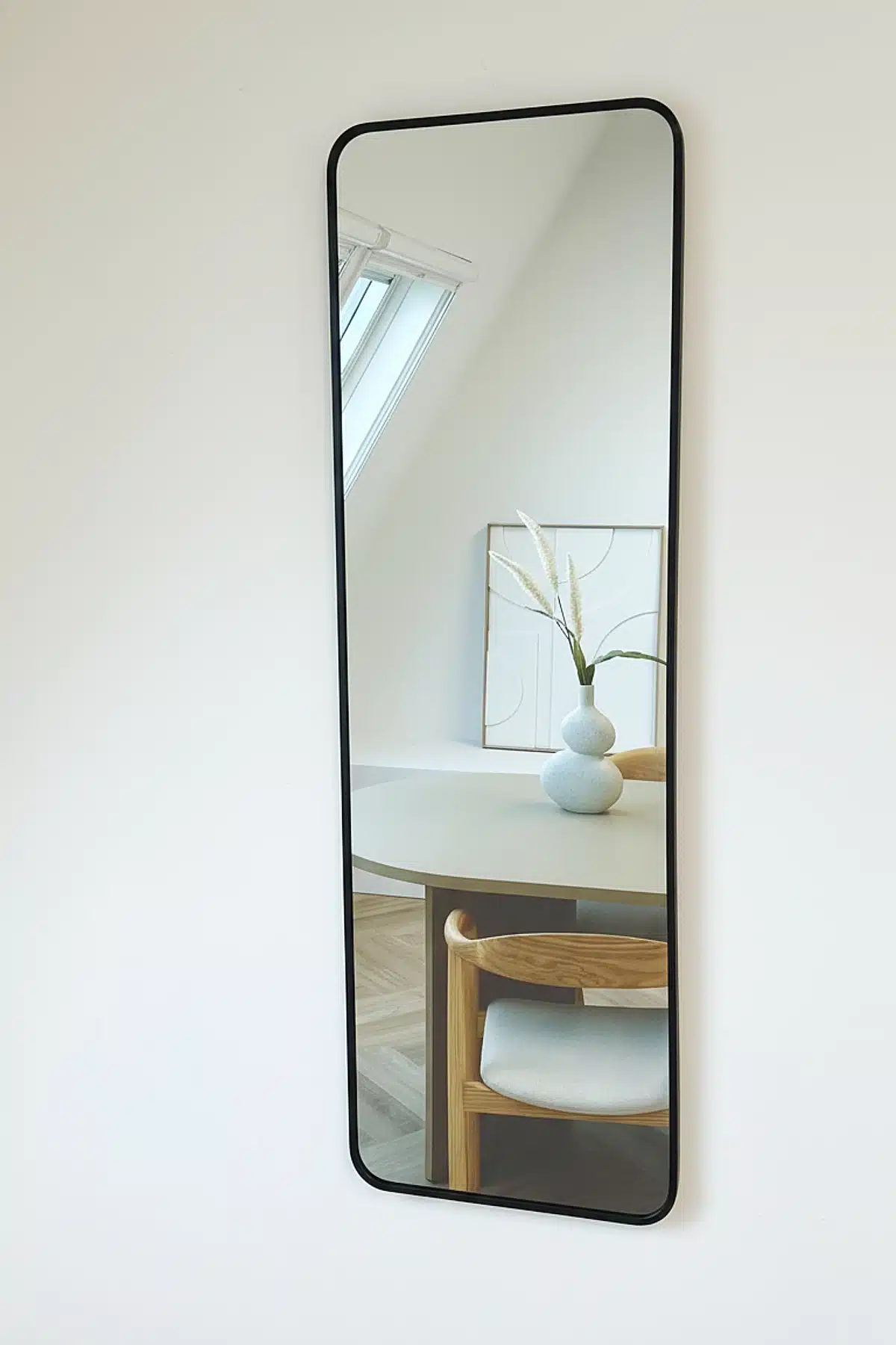 Ivar afgeronde hoek spiegel 125x40 cm zwart